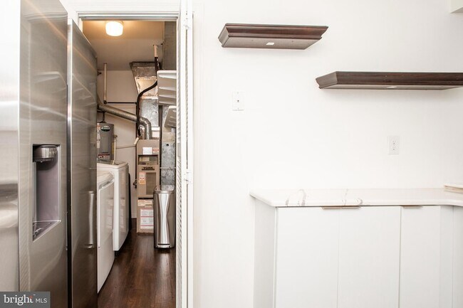 Building Photo - 297 Andover Pl