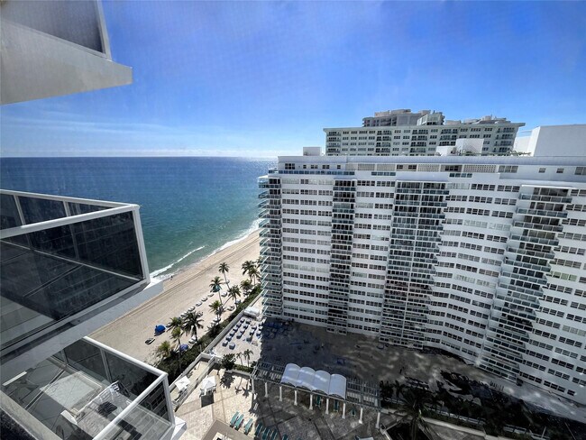 Building Photo - 3500 Galt Ocean Dr