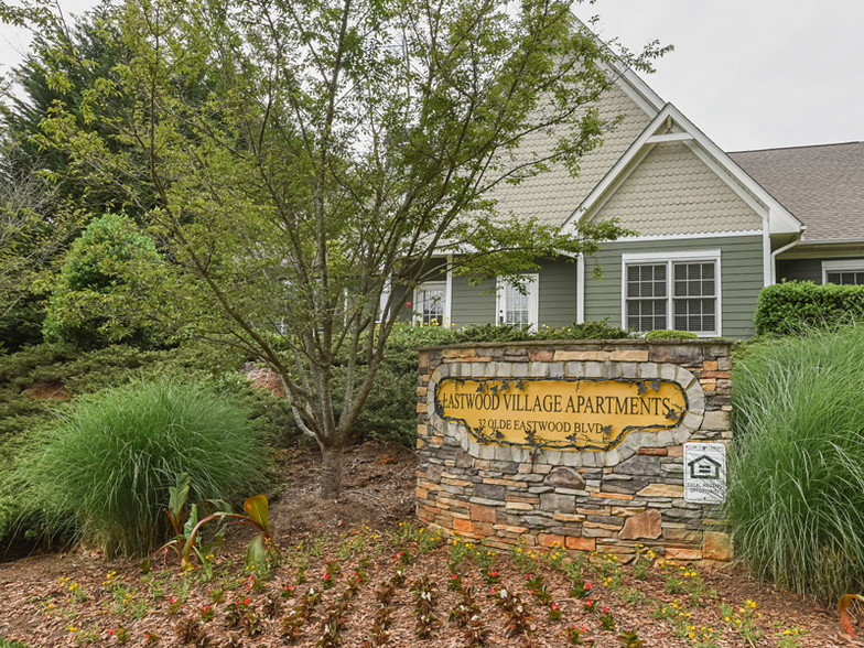 Building Photo - Eastwood Village Apartment Homes