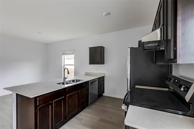 Building Photo - 772 Circle Wy