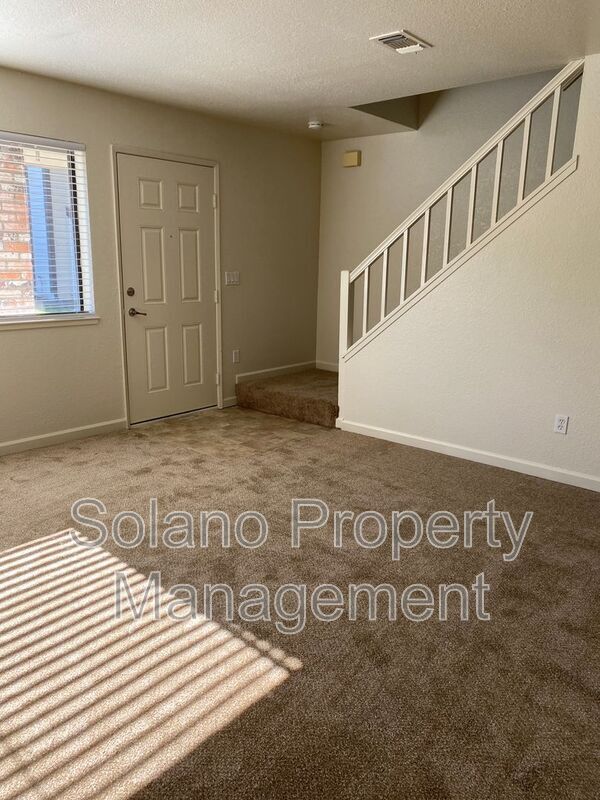 Building Photo - 516 Pacific Ave