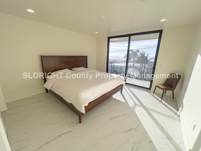 Building Photo - AVAILABLE NOW - Luxury Ocean-View Home in Prime Morro Bay Location - 3 Bed / 3 Bath