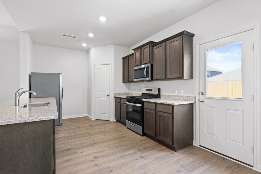 Building Photo - 1312 Tilton Dr