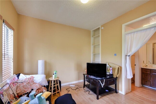 Building Photo - 3115 Tom Green St