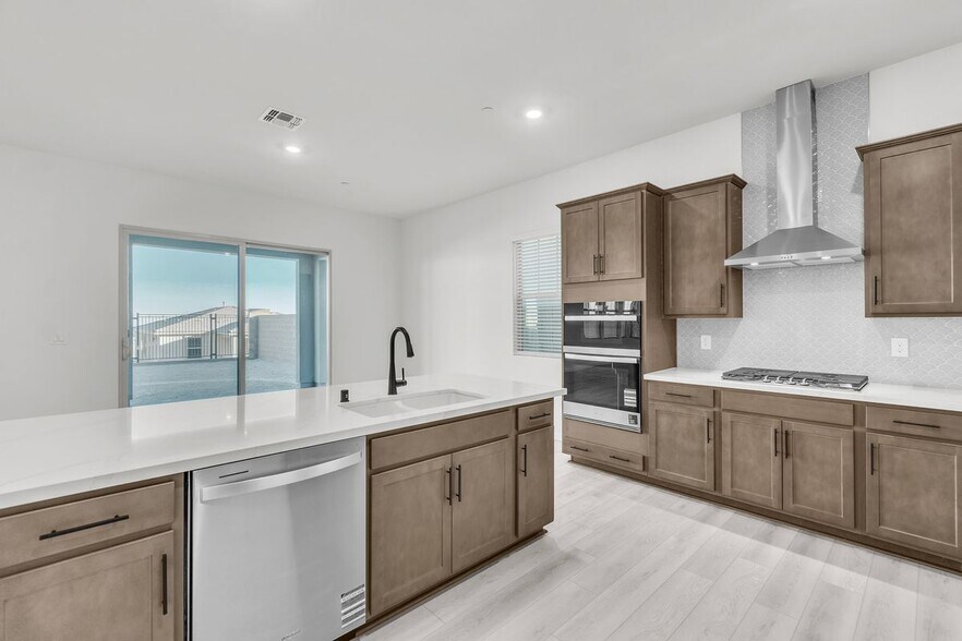 Building Photo - 584 La Vis Acrs Ln