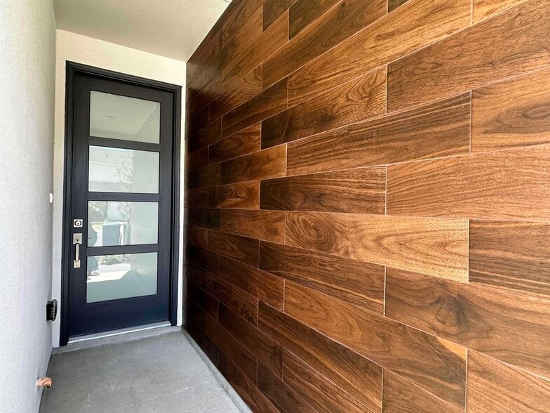 Building Photo - 9909 Bijan Dr