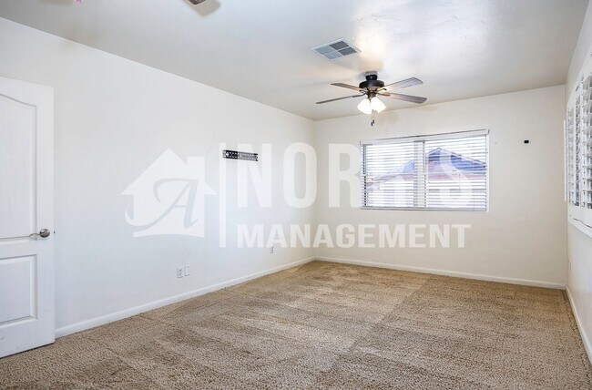 Building Photo - Amazing Home with a Pool and NO HOA