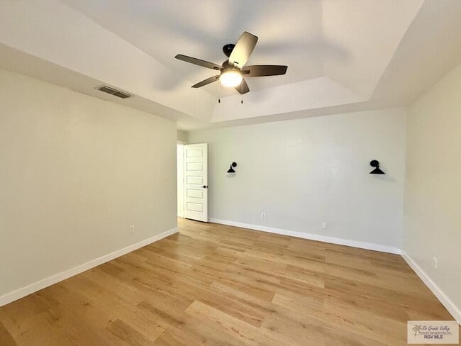 Building Photo - 35059 Anaqua Dr