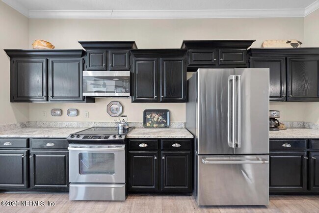 Building Photo - 137 Oak View Cir