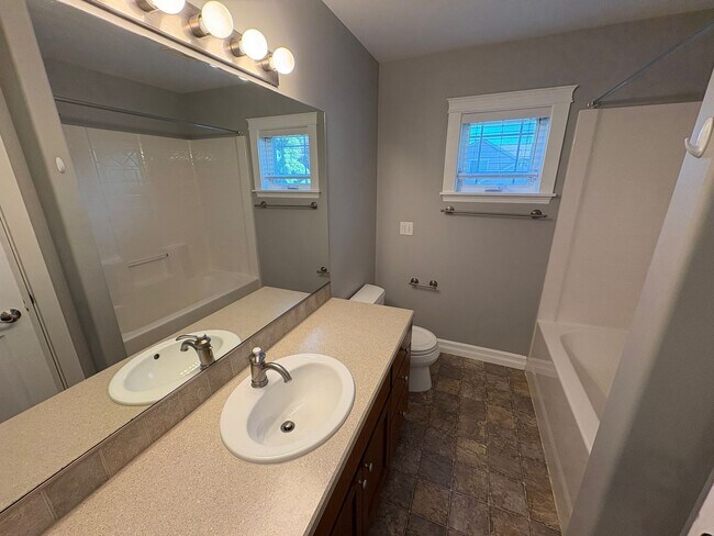 Building Photo - 2504 Fir Crest Blvd