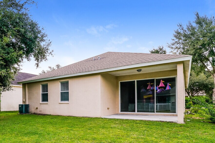 Building Photo - 2525 Deer Forest Dr