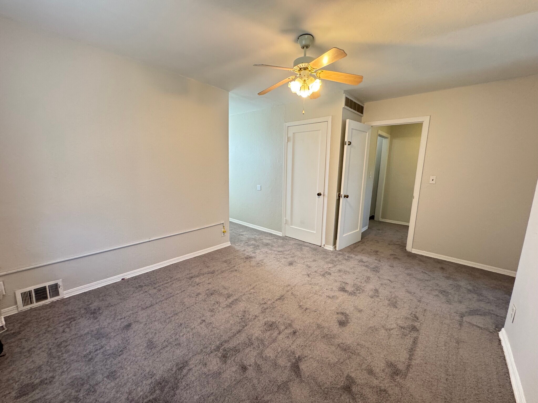 Building Photo - 6007 NW 32nd St