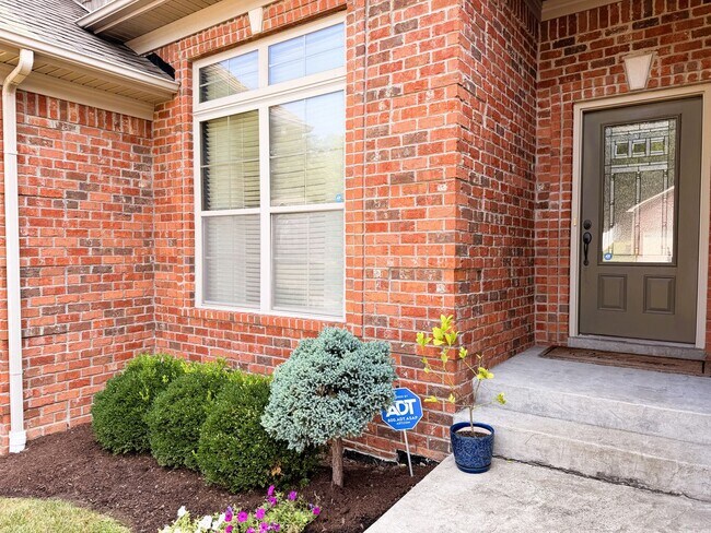 Building Photo - 8123 Autumn Dr