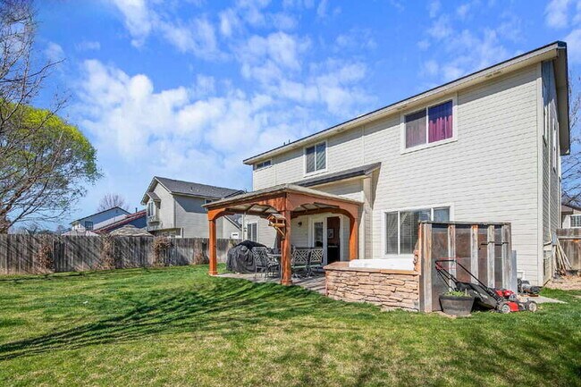 Building Photo - 2295 W Apgar Creek Dr