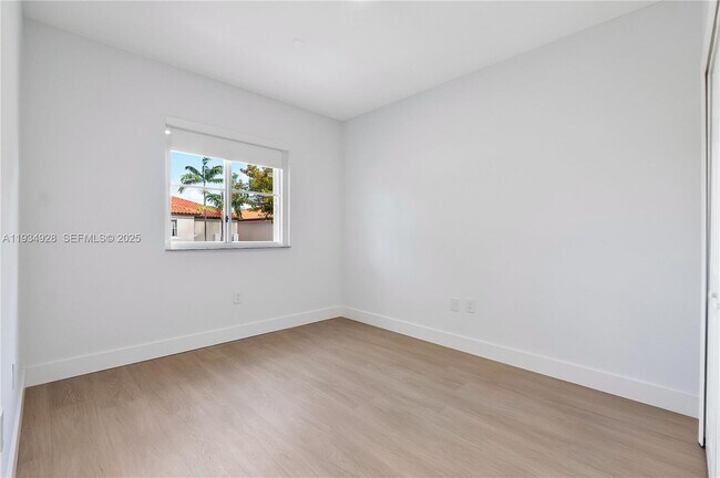 Building Photo - 8354 NW 142nd St