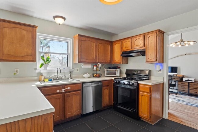 Building Photo - 14401 Richard Walker Blvd