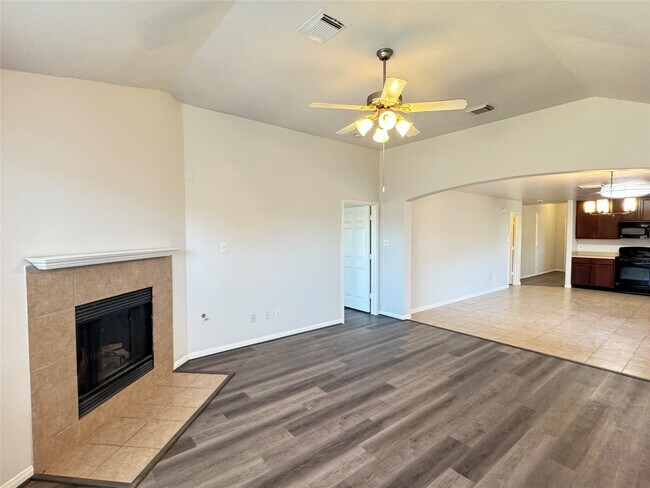 Building Photo - 21543 Falvel Misty Dr