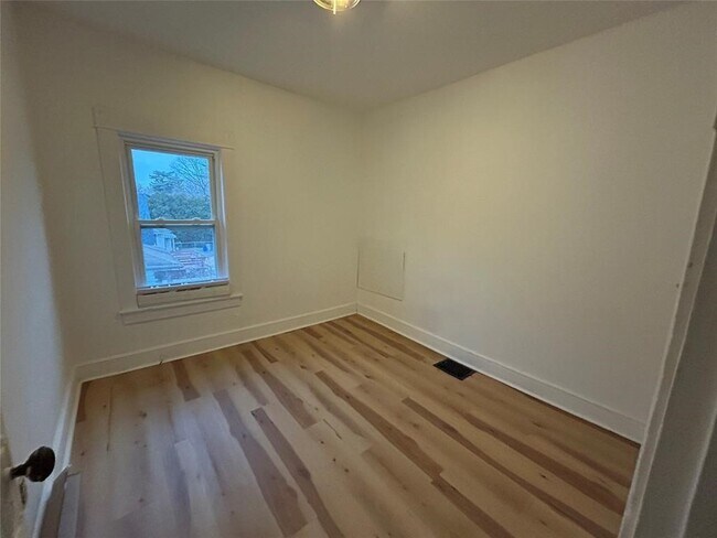 Building Photo - 57 Ackley Ave