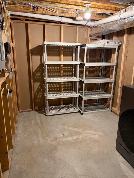 Building Photo - 1213 E St Josephs St