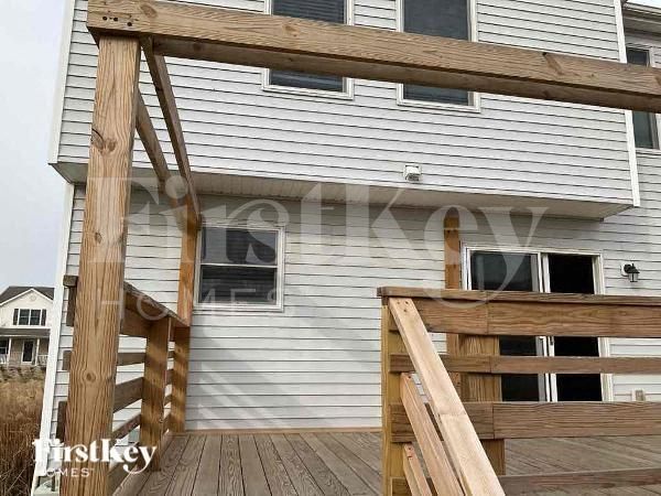 Building Photo - 1211 Sassafras Ln