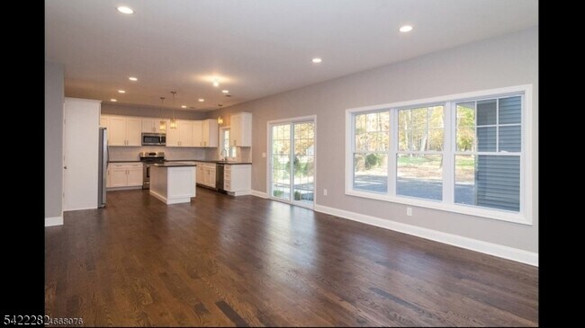 Building Photo - 227 E McClellan Ave