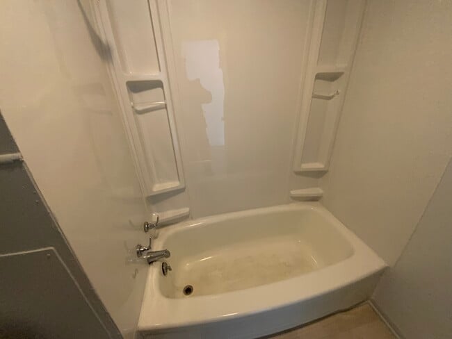 Building Photo - 15 E Voorhees St