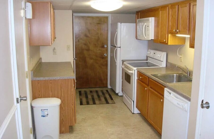 Building Photo - 113 S Highland Ave