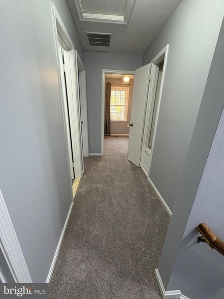 Building Photo - 3818 Vermont Ct