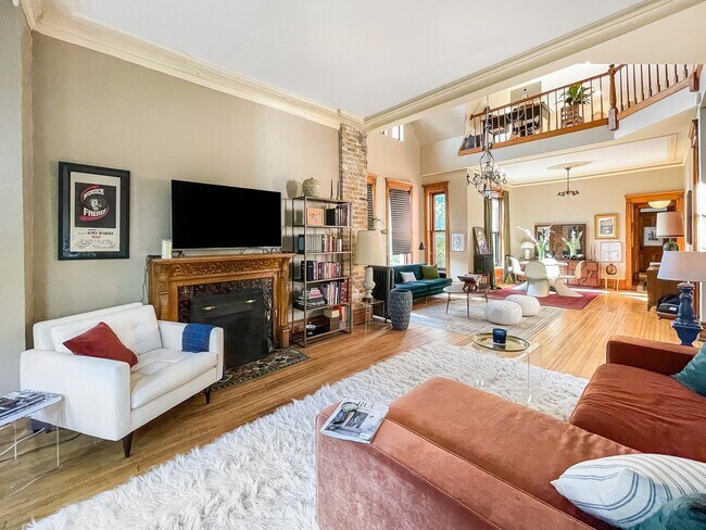 Building Photo - 2156 W Pierce Ave