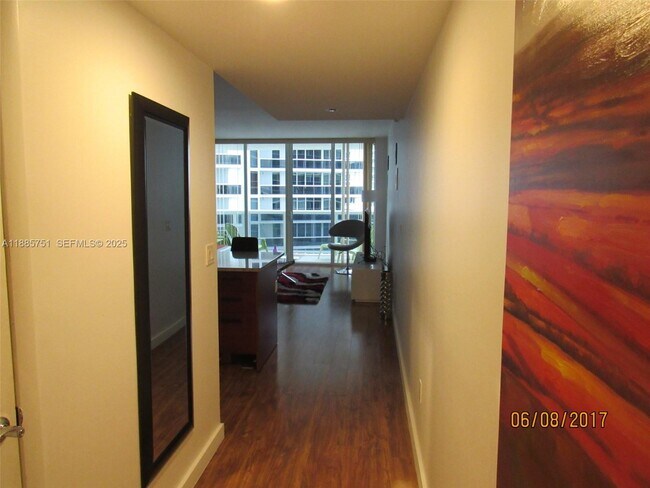 Building Photo - 1830 S Ocean Dr