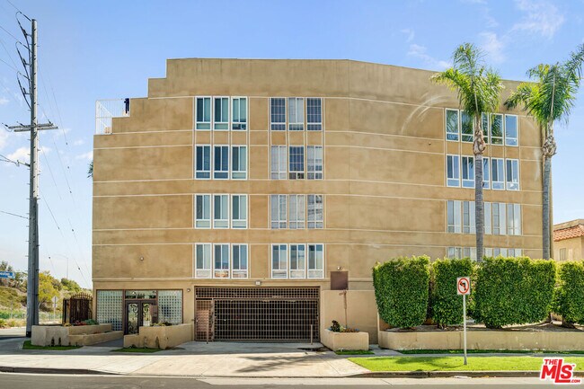 Primary Photo - 3600 Bagley Ave