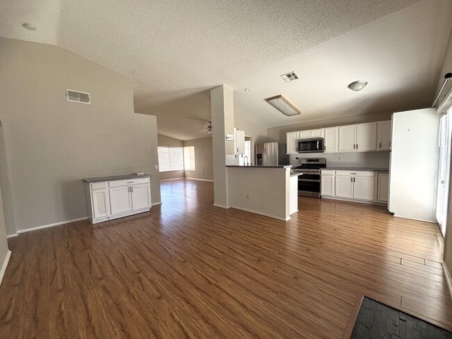 Building Photo - 2516 Starbrite Ave