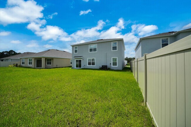 Building Photo - 10520 Farm Hl Ave
