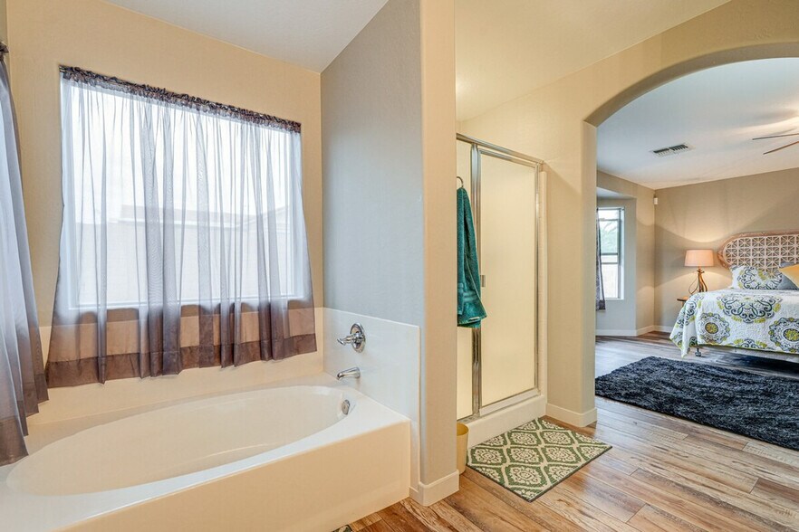 Building Photo - 2125 W Goldmine Mountain Dr