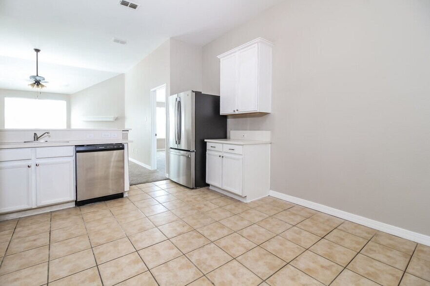 Building Photo - 1401 Carrigan Ln