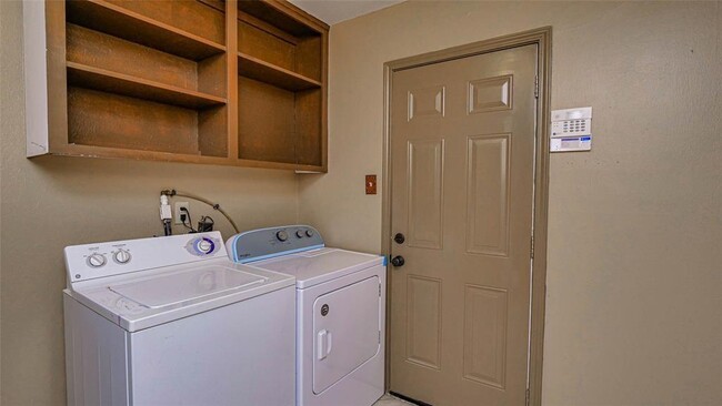 Building Photo - 4819 Marywood Dr