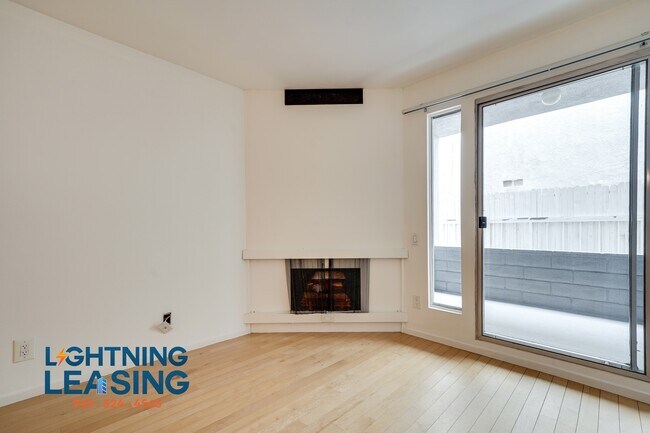Building Photo - 1036 3rd St