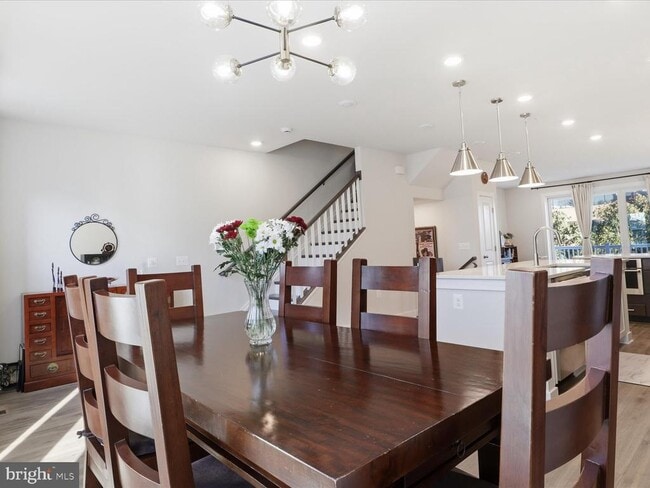 Building Photo - 3595 Aster St