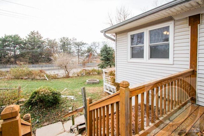 Building Photo - 12317 Weir St