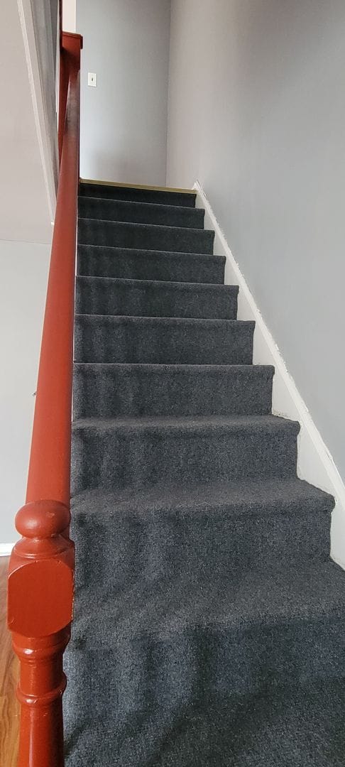 Building Photo - Large Home - Northeast