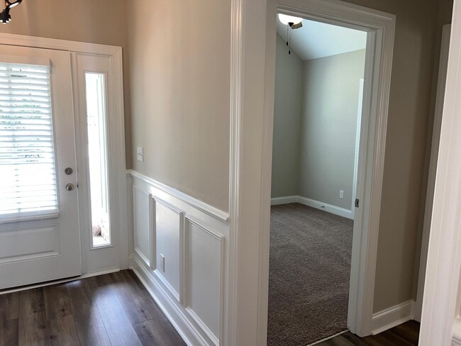 Building Photo - 7161 Paisley Cir