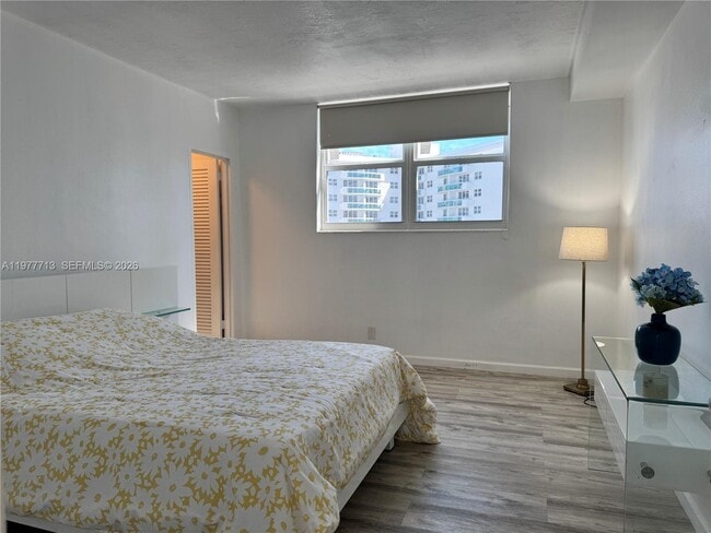 Building Photo - 3000 S Ocean Dr