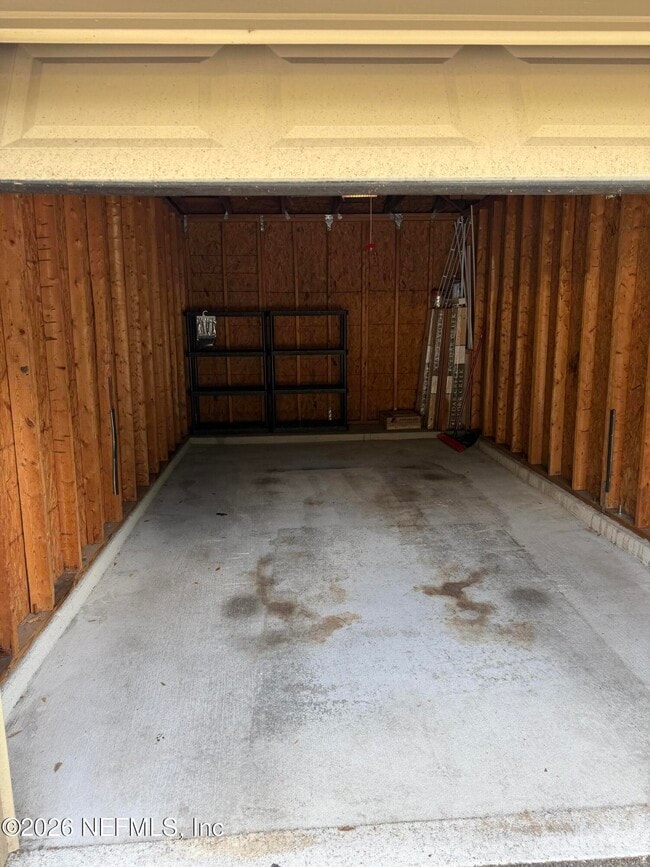Building Photo - 7800 Point Meadows Dr