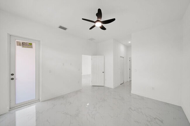 Building Photo - 4766 Nelson Dr