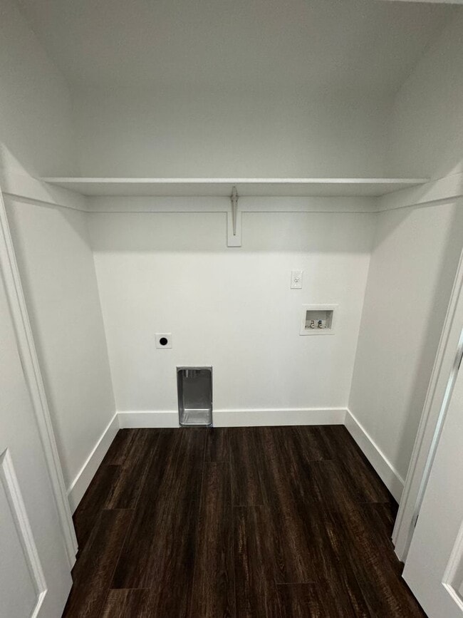 Building Photo - 10054 SW 35th Ave