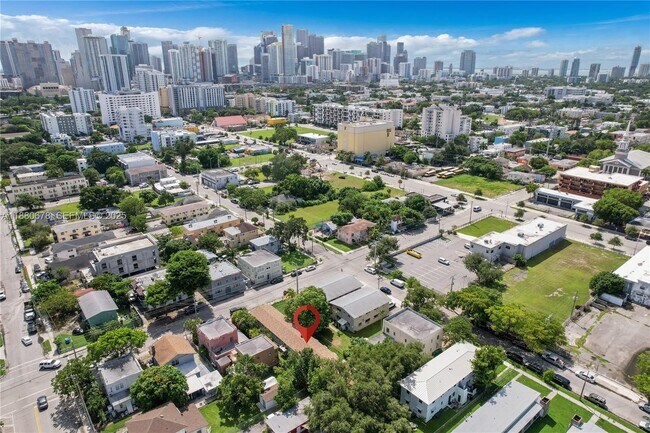 Building Photo - 110 NW 9th Ave