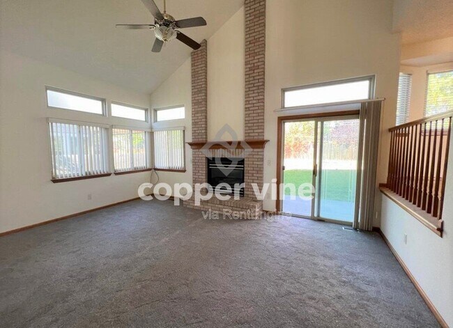 Building Photo - 8535 Oak Way