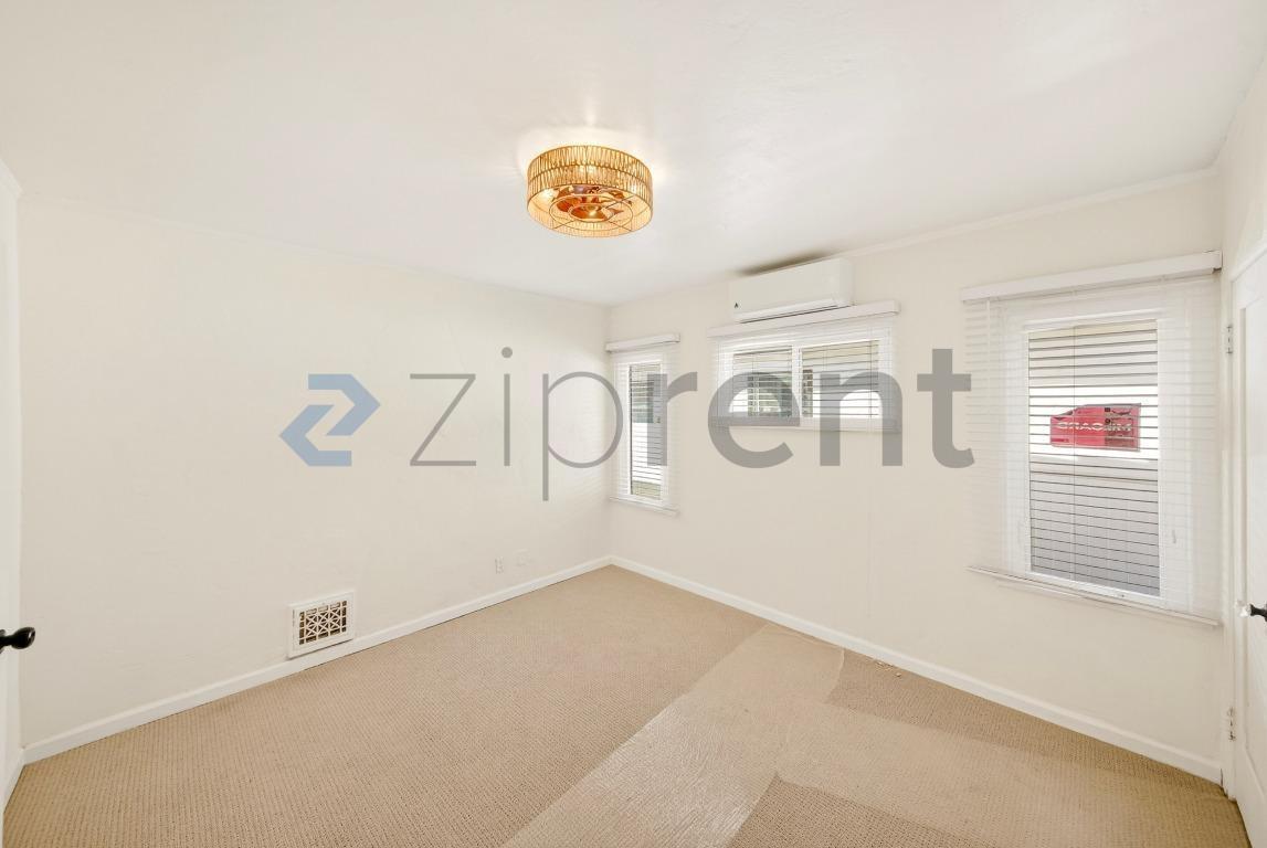 Building Photo - 2940 Cardiff Ave