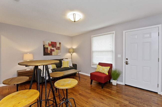 Building Photo - 6309 Thunderbird Dr