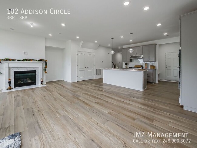 Building Photo - 102 Addison Cir